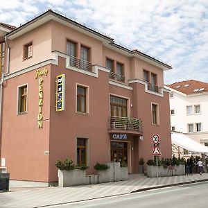 Hotel Penzion Franko Zvolen Exterior photo