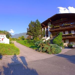 Garni - Hotel Rinner Julia Latsch Exterior photo