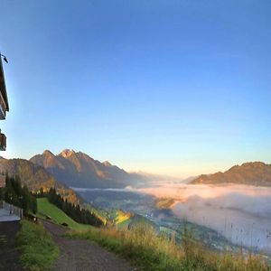 Hotel Hahnbaum St. Johann im Pongau Exterior photo