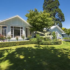 Bed and Breakfast Botanica Marlborough Blenheim Exterior photo