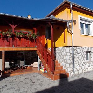 Ferienwohnung Szonja Apartman Egerszalók Exterior photo