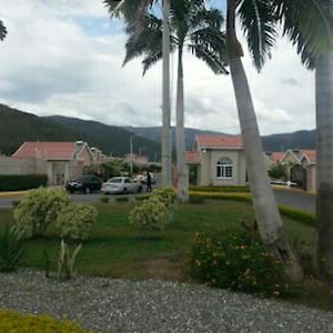 Villa Caymanas Estate House Portmore Exterior photo