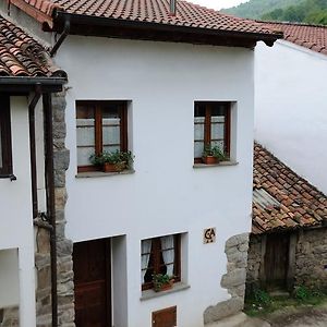 Gasthaus Casa Guela Pajares  Exterior photo