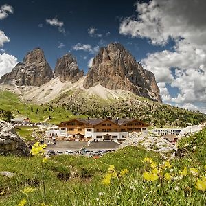 Passo Sella Dolomiti Mountain Resort Wolkenstein in Gröden Exterior photo