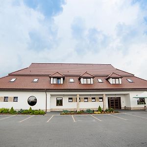 Hotel Gosciniec Nad Goplem Grodztwo Exterior photo