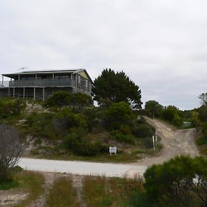 Villa Lantauanan - The Lookout Island Beach Exterior photo