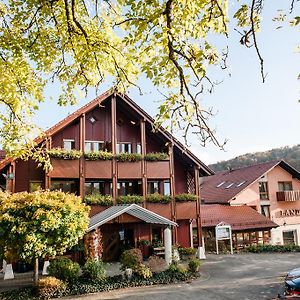 Restaurant&Landhotel Winter Gomadingen Exterior photo