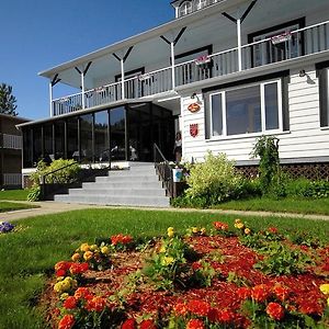 Hotel Georges Tadoussac Exterior photo