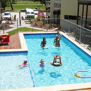 Emu Park Beach Resort Exterior photo