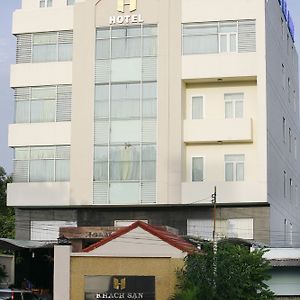 Hoang Yen 2 Hotel Thu Dau Mot Exterior photo
