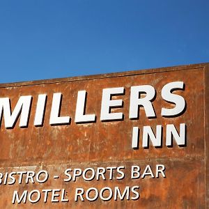 Millers Inn Altona Exterior photo