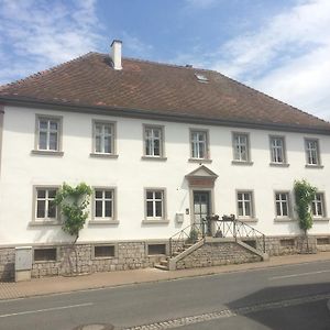 Ferienwohnungen im SCHUL&RATHHAUS Obervolkach Exterior photo