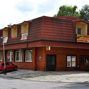 Hotel Penzion KASPEC Uničov Exterior photo