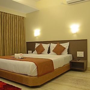 Hotel GreenLand-Elegant Kolhapur Exterior photo