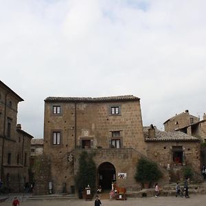 Bed and Breakfast Locanda Della Buona Ventura Bagnoregio Exterior photo