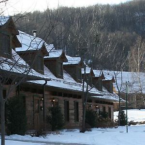 Hotel Getaways At Lac Morency Saint Hippolyte Exterior photo