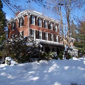 Bed and Breakfast Faunbrook Bed&Breakfast West Chester Exterior photo