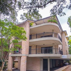 Parkside Apartments Parramatta Sydney Exterior photo