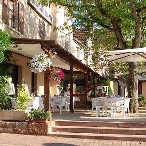 Hotel Auberge Aux Portes De Conques Saint-Cyprien-sur-Dourdou Exterior photo