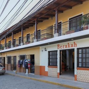 Berakah B&B- Central Park Copán Exterior photo