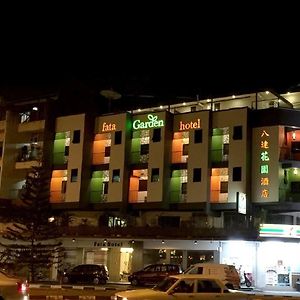 Fata Garden Hotel By Place2Stay Kuching Exterior photo