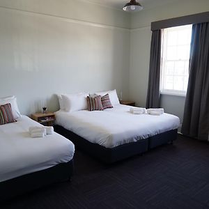 Rosehill Hotel Sydney Exterior photo