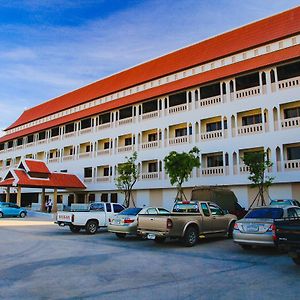 Amornsukhothai Hotel Exterior photo