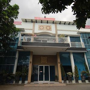 Hotel Boegenviel Syariah Lamongan Exterior photo