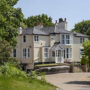 Bed and Breakfast Mount Edgcumbe Royal Tunbridge Wells Exterior photo