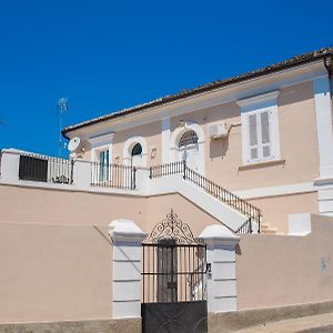 B&B Regina Margherita Rossano Stazione Exterior photo