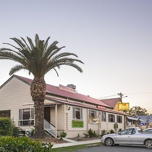 D'Aguilar Hotel Motel Exterior photo