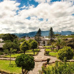 Hotel Hosteria Hacienda Pueblo Viejo Atuntaqui Exterior photo