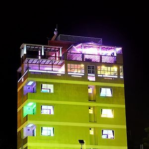 Hotel Six In One Malé Exterior photo