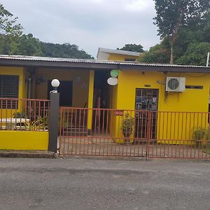 Tonys Guest House Port of Spain Exterior photo