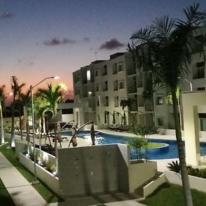 Springs Luxury Condos By The Spot Cancún Exterior photo