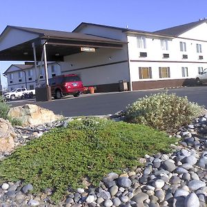 Colstrip Inn & Suites Exterior photo