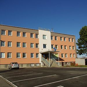 Hotel Hvezda Kroměříž Exterior photo