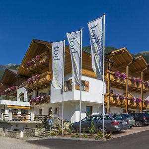 Hotel Foestlerhof Uttenheim Exterior photo