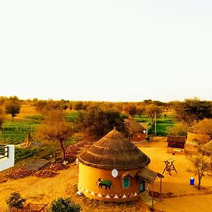 Hotel Desert Nights Mandāwa Room photo