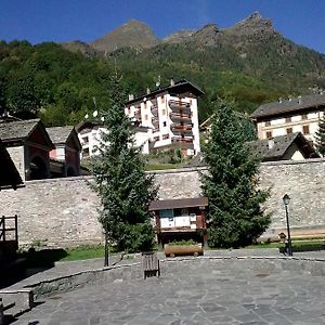 Hotel Pensione Genzianella Alagna Valsesia Exterior photo