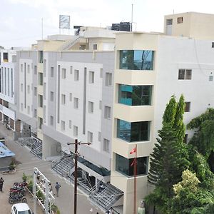 Hotel Sri Vaari Residency Hosūr Exterior photo