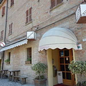 Hotel Il Castagno Orciano di Pesaro Exterior photo