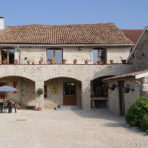 Chez Catharina Oldtimer B&B Levoncourt  Exterior photo