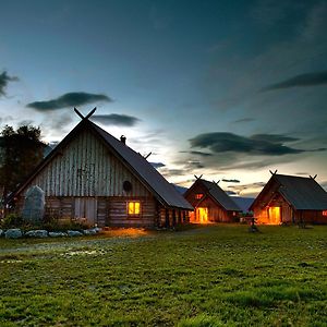 Villa Viking Cabins - Mit Fablab - Solvik Kvalvik  Exterior photo