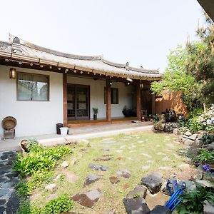 Hotel Sosohan Hanok Jeonju Exterior photo