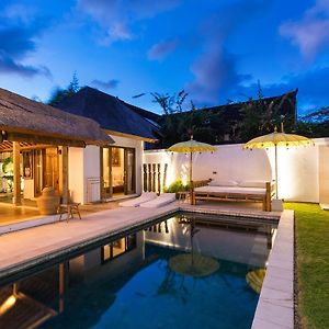 Charming And Tropical 3-Br Villa In Seminyak Exterior photo