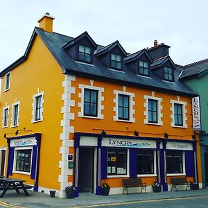 Bed and Breakfast Lynch'S On The Pier Castletownbere Exterior photo