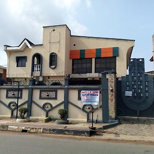 Holla-Jobi Guest House Lagos Exterior photo