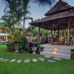 Hotel Avalan Bali Canggu Exterior photo