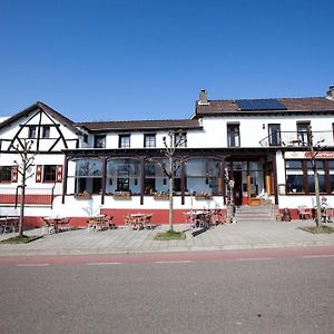 Hotel Gasthof Euverem Gulpen-Wittem Exterior photo